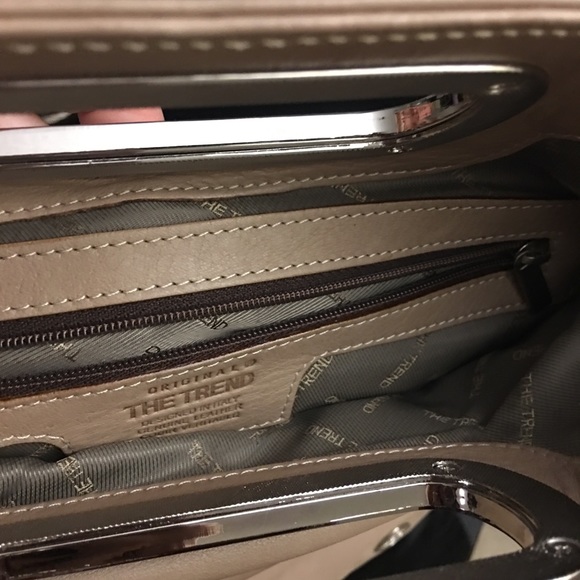 Genuine leather foldover mini crossbody clutch tan - Picture 3 of 7